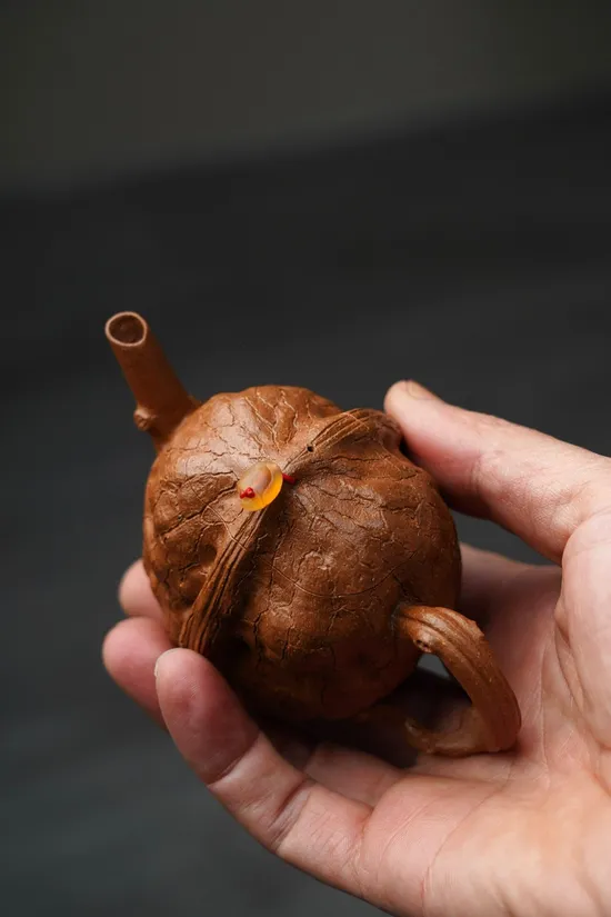 Yixing Zisha Teapot: Handcrafted Artisan Ceramic with Walnut Design 8