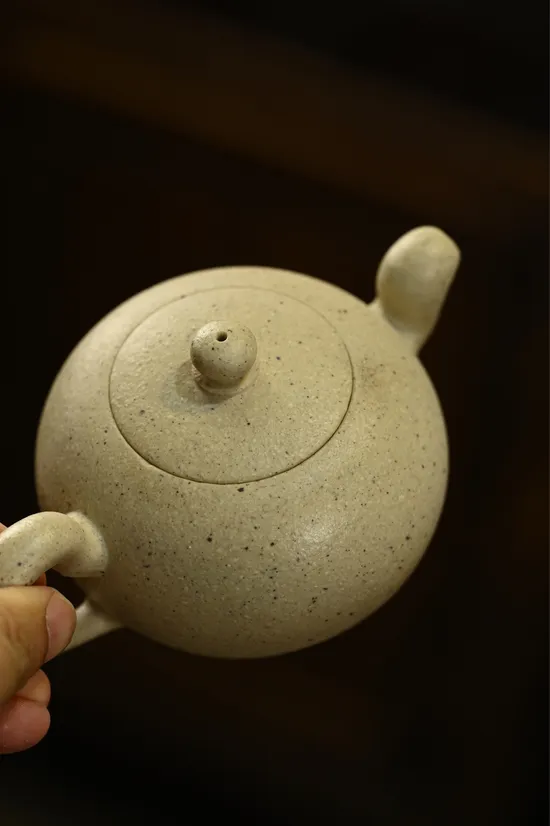 Zisha Teapots: Pearl of the Lake | 1500 CNY | white-duan clay 2