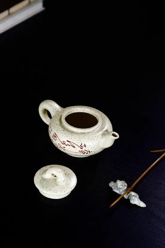 Yixing Zisha Teapot – Artisan-Crafted Purple Clay Teapots 5