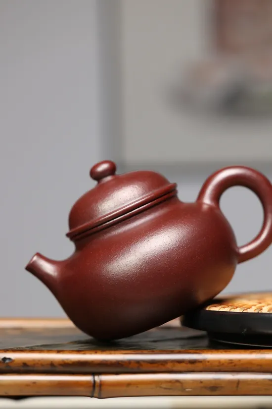 Premium Yixing Zisha Teapot - Rare Clay, Health Benefits 2
