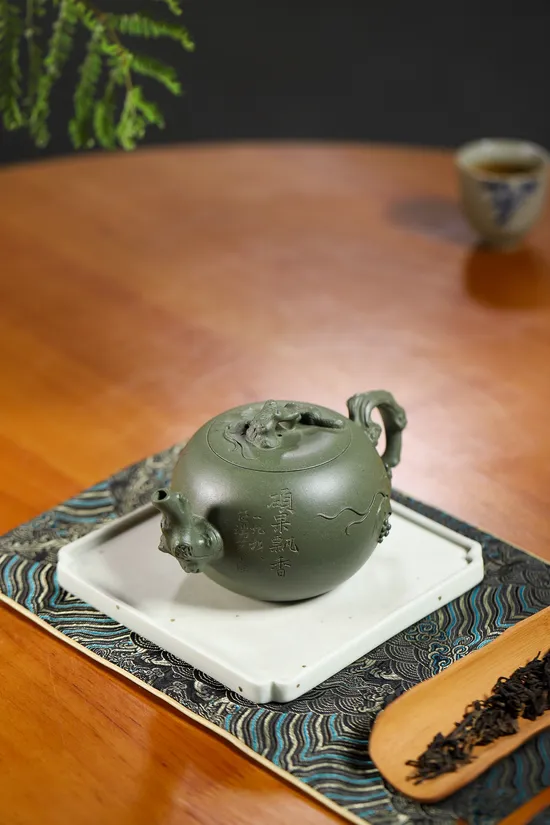 Zisha Teapots: Yang Junbao | Squirrel & Grape | Benshanlvni clay 3