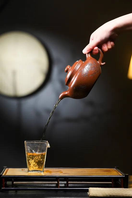 Zisha Teapots: original old purple clay | intricate engravings 9