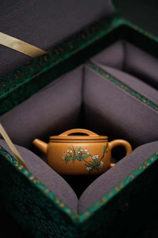 Zisha Teapots: Huangjin Duan Ni clay | 60cc capacity | Mini Han Tile design 2