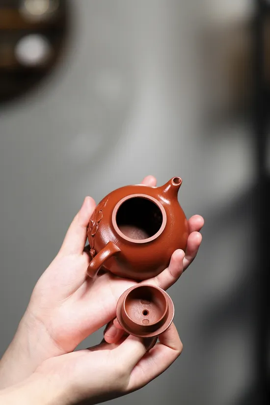Yixing Zisha Teapot - Longevity Peach Artisan Clay Teapot 6