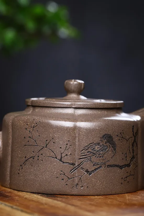 Premium Yixing Zisha Teapot | Handcrafted Artisan Ceramics 4