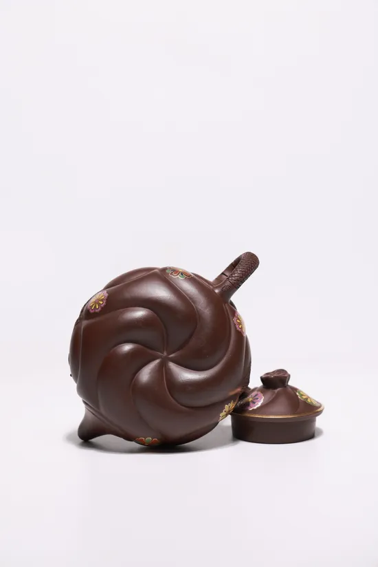 Premium Yixing Zisha Teapot - Artisan Crafted Clay Teapot 9