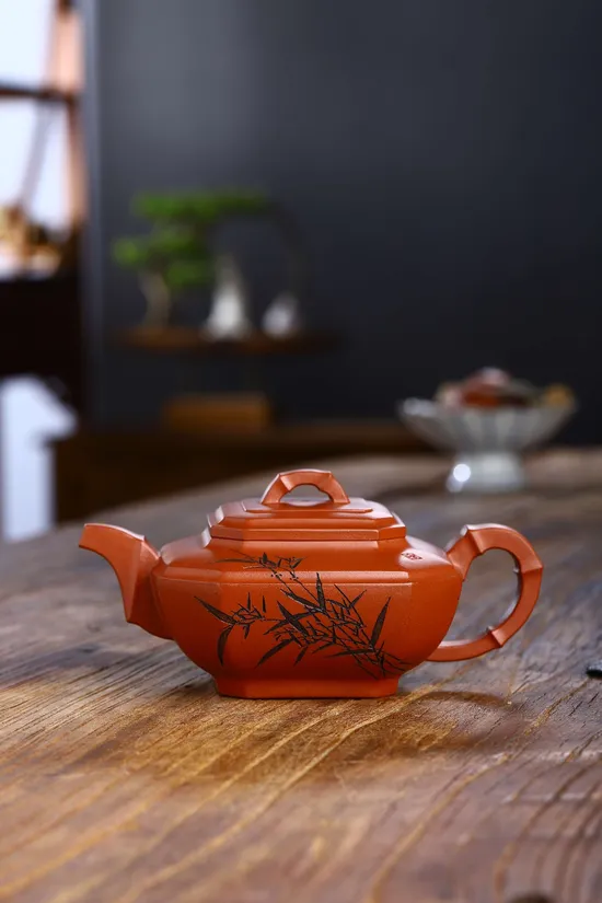 Yixing Zisha Teapot - Artisan Crafted Purple Clay Teapot 1