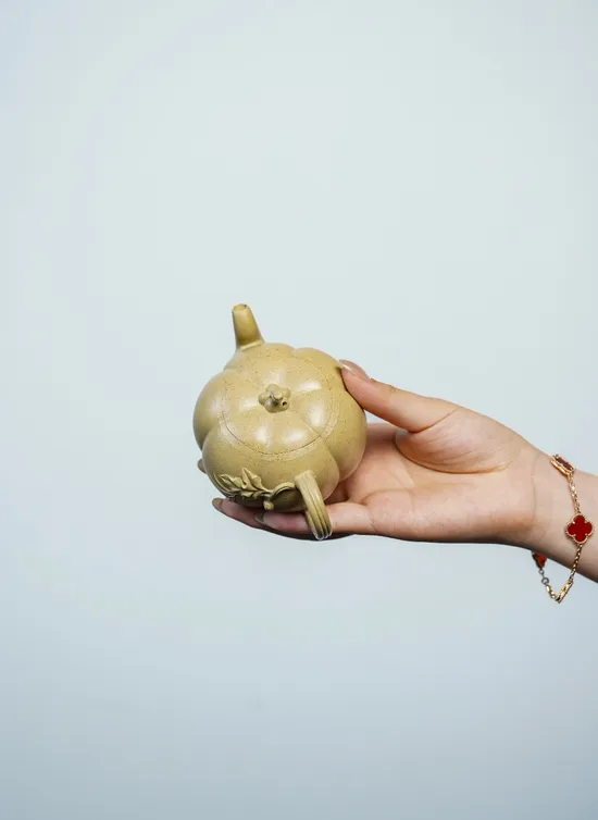 Premium Yixing Zisha Teapot | Handcrafted Thin Clay Art | 2700元 1