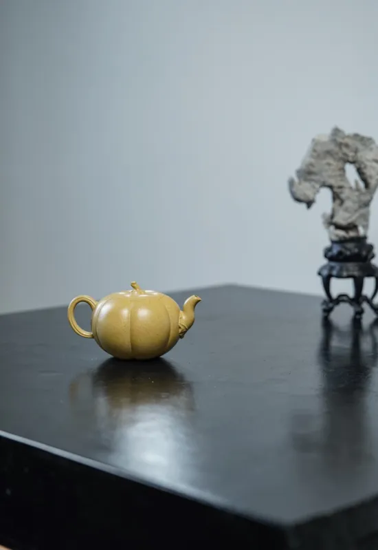 Premium Yixing Zisha Teapot | Handcrafted Thin Clay Art | 2700元 6