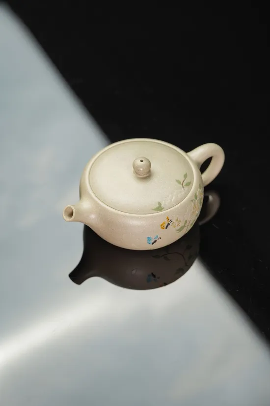 Yixing Zisha Teapot 130cc, Handmade Clay Pot with 9-Hole Filter 2