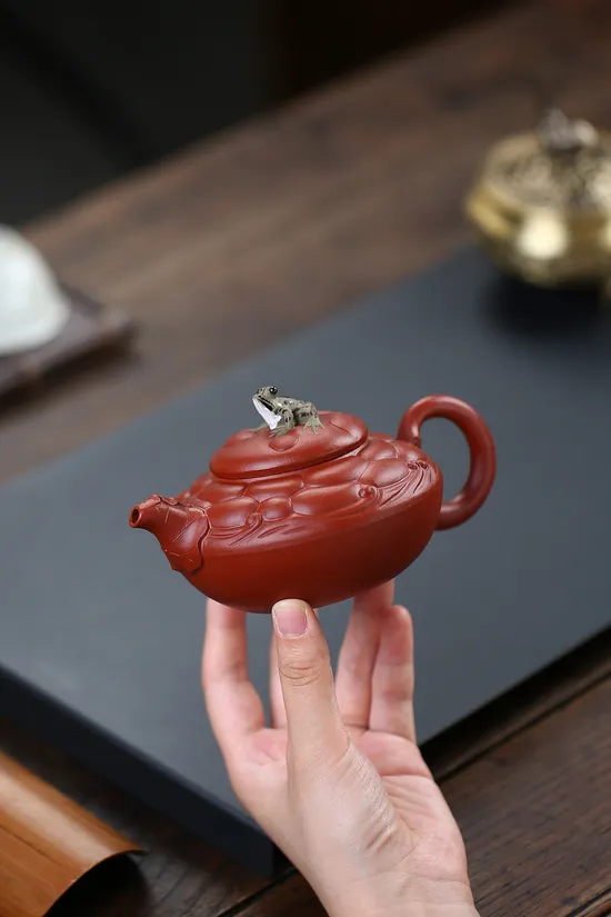 Yixing Zisha Teapot - Frog Design Clay Teapot 210cc 3