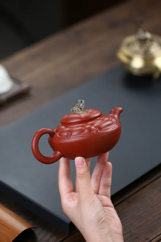 Yixing Zisha Teapot - Frog Design Clay Teapot 210cc 7