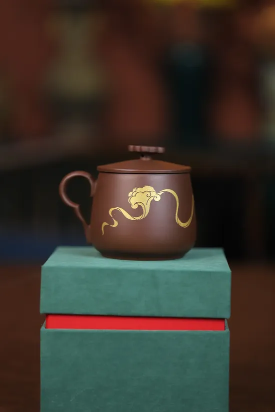 Yixing Zisha Teapot | Handcrafted Artisan Clay Pot, Gold Detailing 4