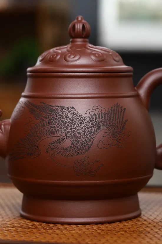 Premium Yixing Zisha Teapot – Handcrafted Collectible Artistry 4