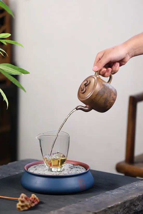 Yixing Zisha Clay Teapot: Handcrafted Double Ring Design for Premium Tea Brewing 3
