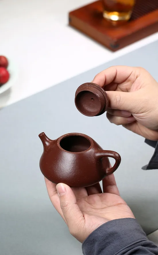 Yixing Zisha Teapot | Handcrafted Purple Clay Teapot - Premium Quality 3