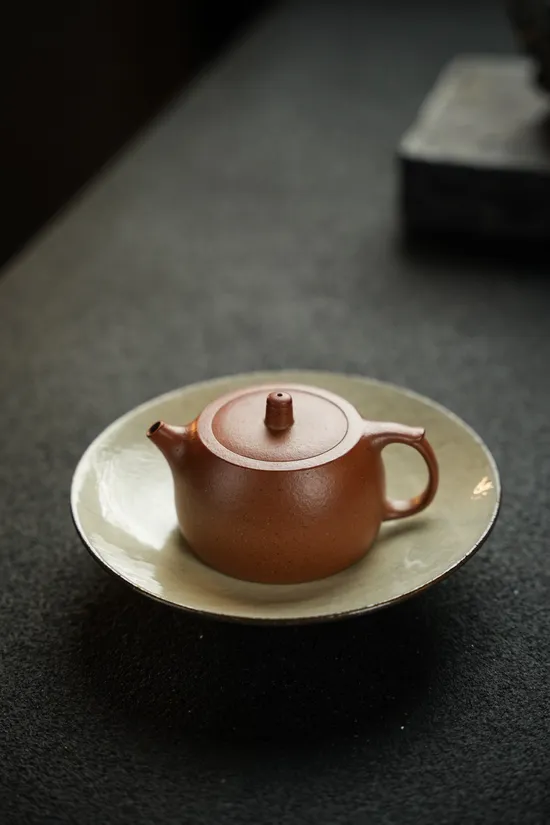 Premium Yixing Clay Teapot | Golden Clay & Classic Design 4