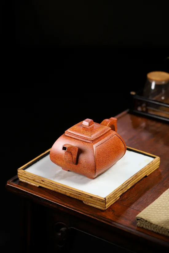 Yixing Zisha Teapot: Master Yang Handcrafted Ceramic Artistry 6