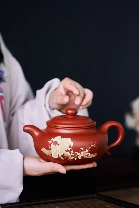 Premium Yixing Zisha Clay Teapot: Artisan Crafted, Authentic Design 2
