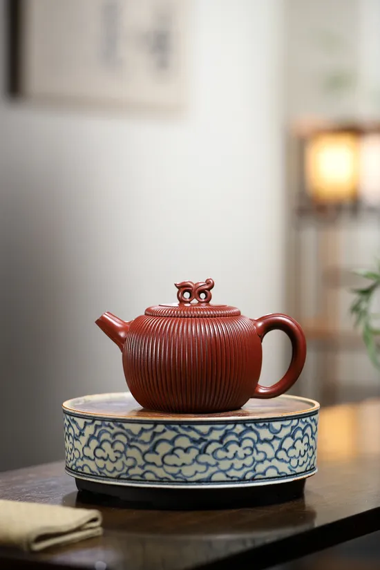 Premium Yixing Zisha Clay Teapot Set - Handcrafted Artisan Collectible 9