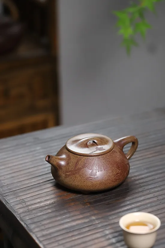 Golden Clay Yixing Teapot | Handcrafted Collectible Artistry 2