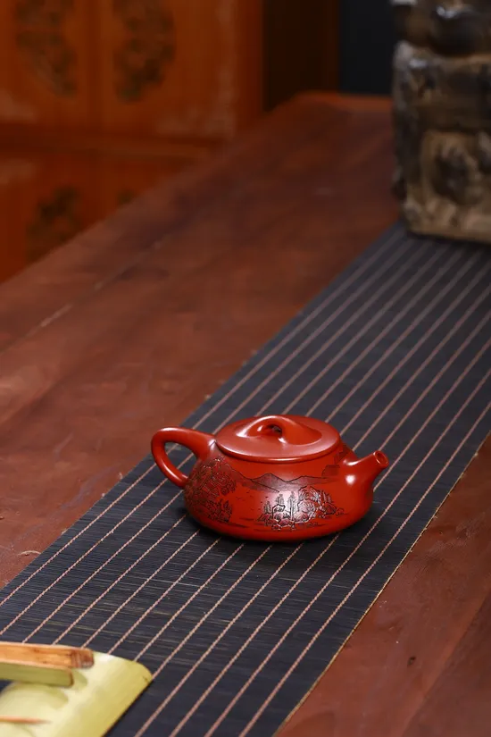 Golden Award Yixing Teapot | Rare Clay Craftsmanship 4
