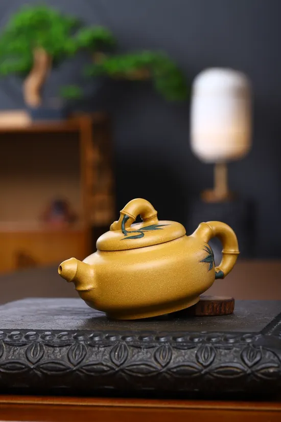 Zisha Teapots: 2 | 100 CNY | Xu Liuming | Leng Huangjin Duan clay 6
