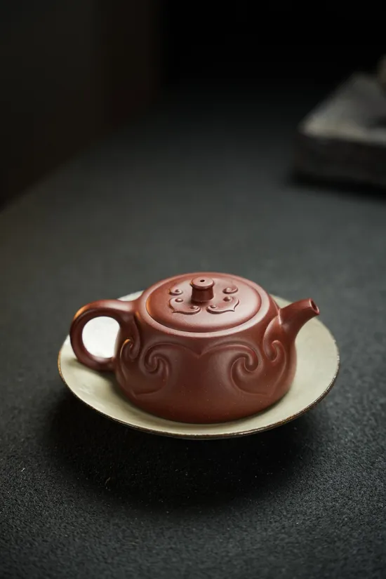 Premium Yixing Zisha Teapot - Handcrafted Clay Artisan Teapots 3