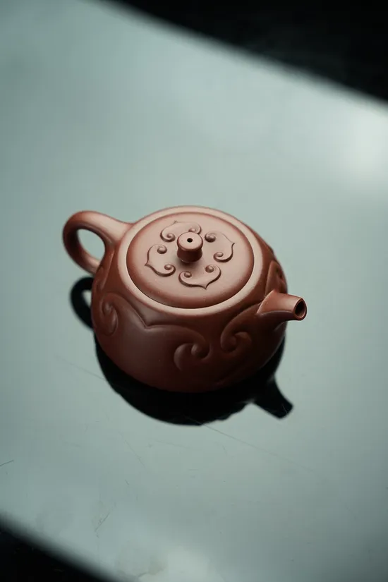 Premium Yixing Zisha Teapot - Handcrafted Clay Artisan Teapots 6