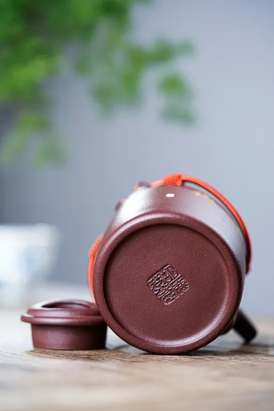 Premium Yixing Zisha Teapot | Handcrafted Clay Art, 2400 CNY 9