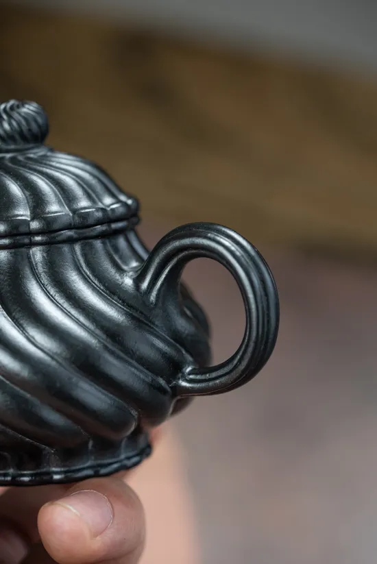 Premium Yixing Teapot | Artisan-Crafted Vermilion Clay Lotus Design 3
