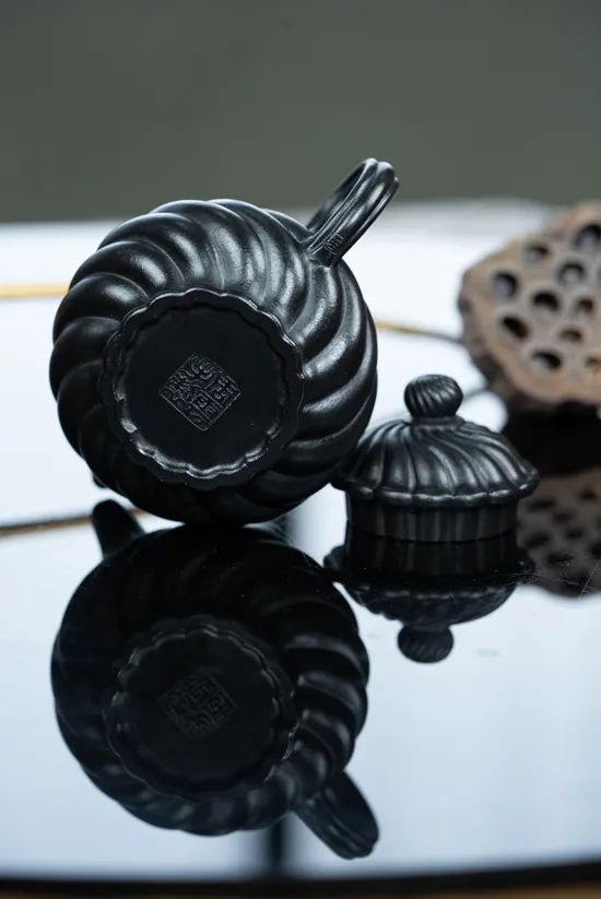 Premium Yixing Teapot | Artisan-Crafted Vermilion Clay Lotus Design 4