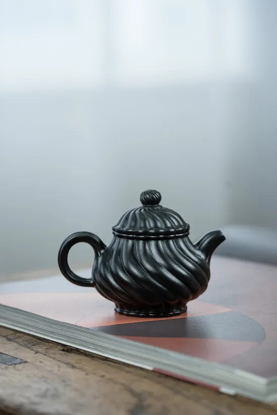 Premium Yixing Teapot | Artisan-Crafted Vermilion Clay Lotus Design 5