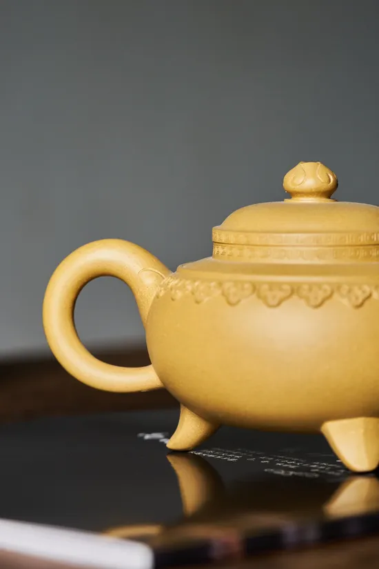 Yixing Teapot | Handcrafted Golden Duanni Clay Artistry 4