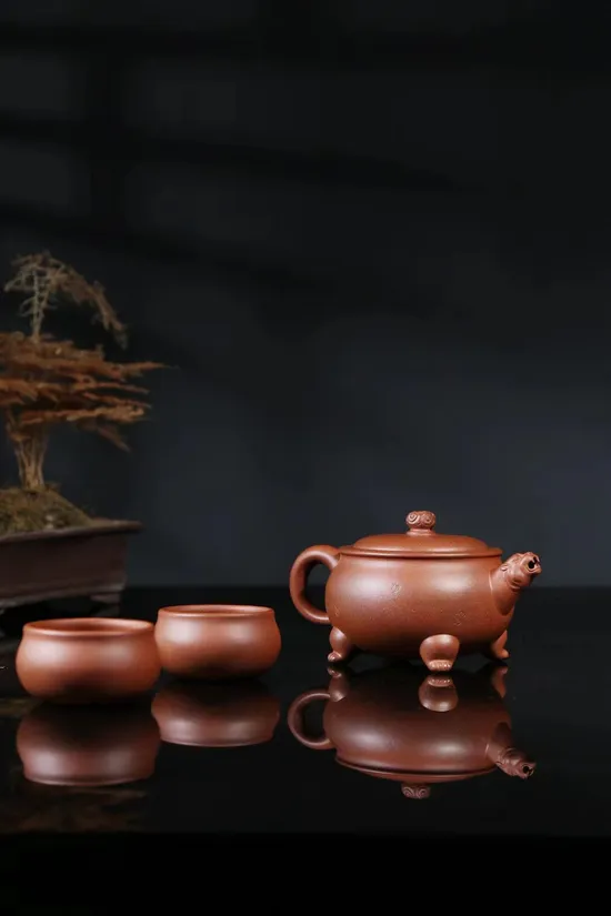 Limited Edition Yixing Teapot Set - Collectible Tiger Year Design 1
