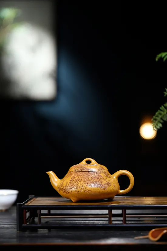 Premium Yixing Zisha Teapot | Handcrafted by National Craft Artist Yang Junbao 1