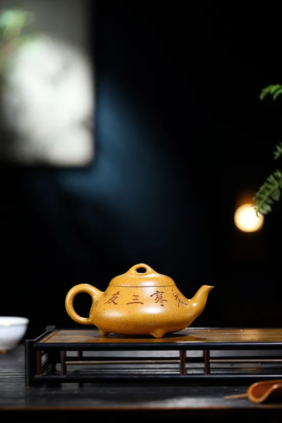 Premium Yixing Zisha Teapot | Handcrafted by National Craft Artist Yang Junbao 4