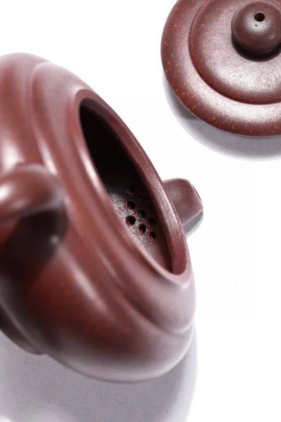Premium Yixing Clay Teapot Handcrafted by Master Yu Wenyuan | Artisan Craft 1