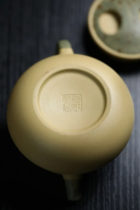 Yixing Zisha Teapot | Handcrafted Clay Artisan Teapots 3