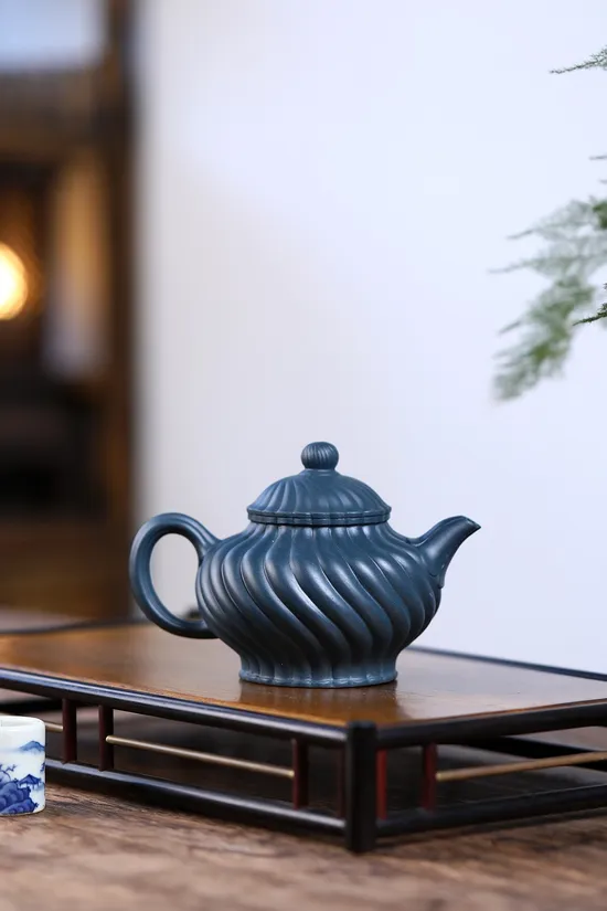 Premium Yixing Zisha Teapot: Handcrafted Artistry & Timeless Design 1