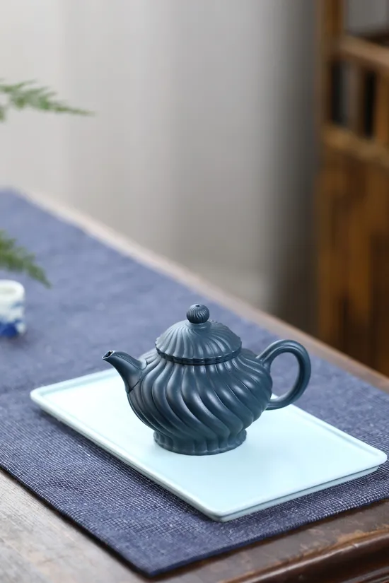 Premium Yixing Zisha Teapot: Handcrafted Artistry & Timeless Design 5
