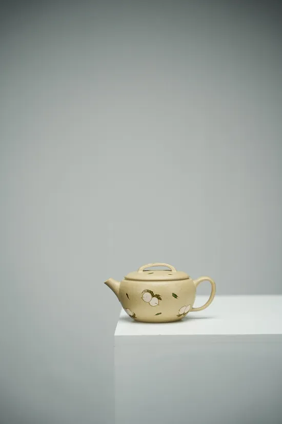 Premium Yixing Zisha Clay Teapot: Handcrafted & Authentic Design 5