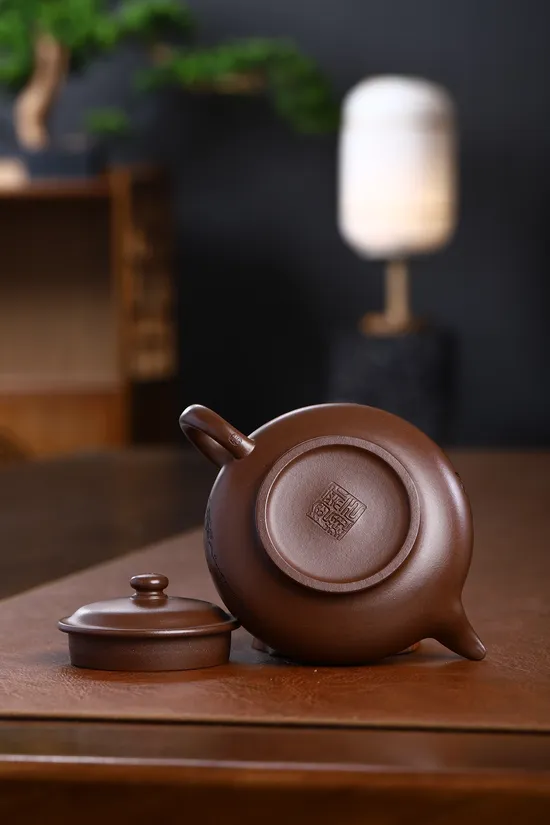 Yixing Zisha Teapot | Master-Crafted Collector's Clay Pot 4
