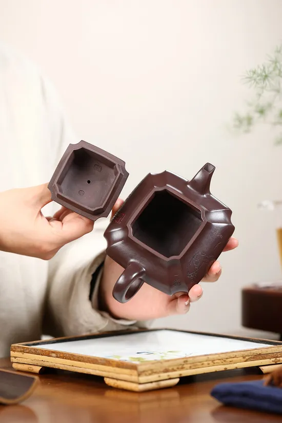 Premium Yixing Zisha Teapot – Handcrafted Collector’s Artisan Treasure 1