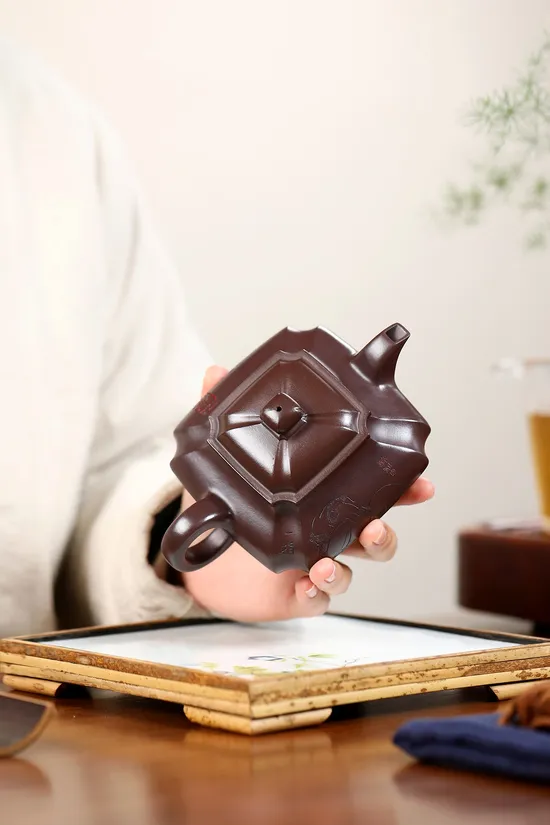 Premium Yixing Zisha Teapot – Handcrafted Collector’s Artisan Treasure 5