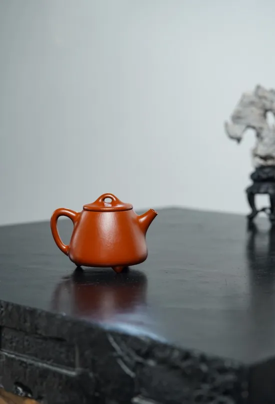 Premium Yixing Zisha Teapot: Handcrafted Clay, Classic Design | 240cc 6