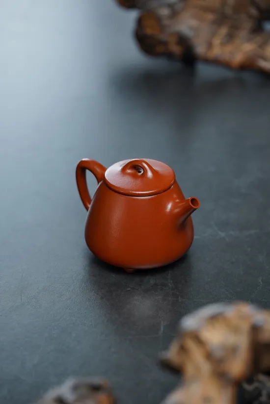 Premium Yixing Zisha Teapot: Handcrafted Clay, Classic Design | 240cc 8