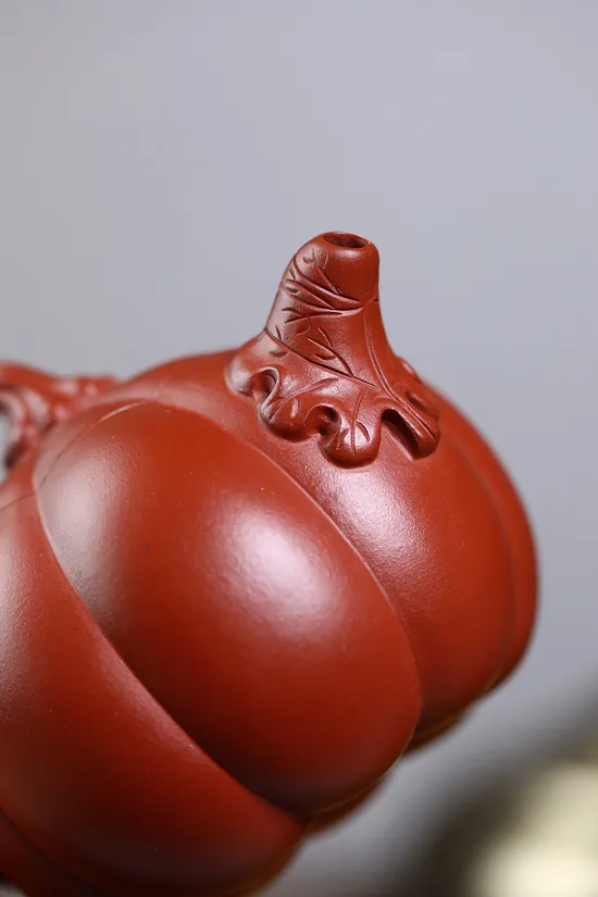 Yixing Zisha Teapot | Handcrafted Collectible Clay Teapot Art 6