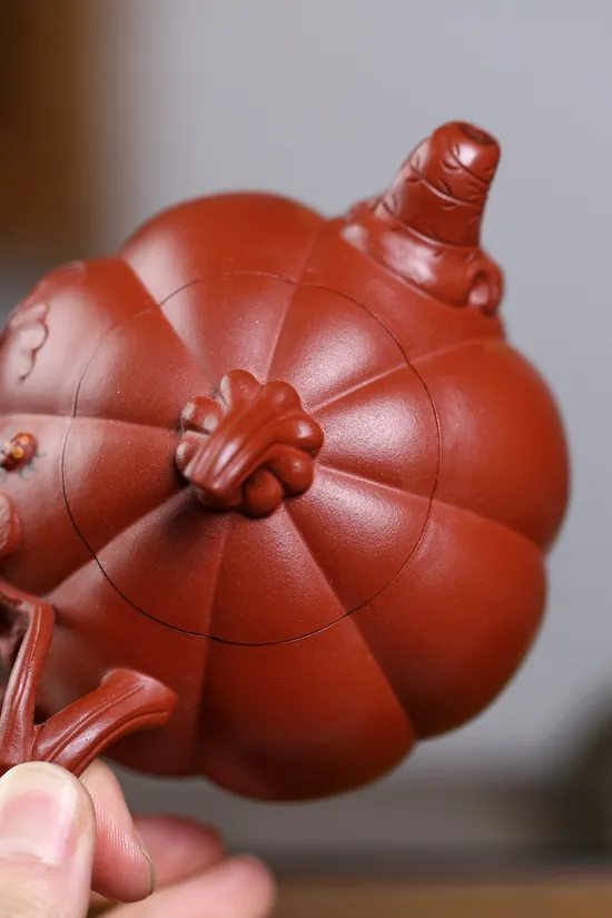 Yixing Zisha Teapot | Handcrafted Collectible Clay Teapot Art 7