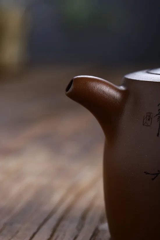 Premium Yixing Zisha Teapot: Double Craftsmanship & Certification 3